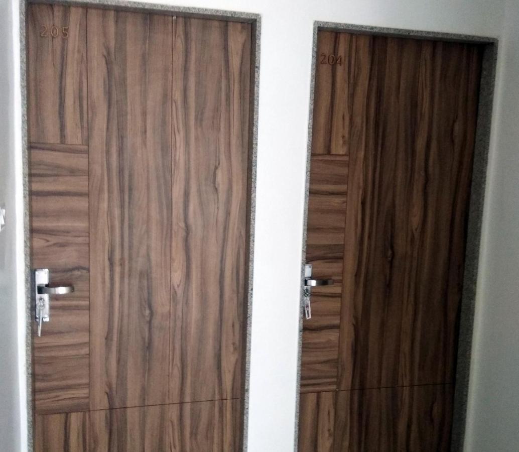 Hotel Milan Ahmedabad Exterior foto