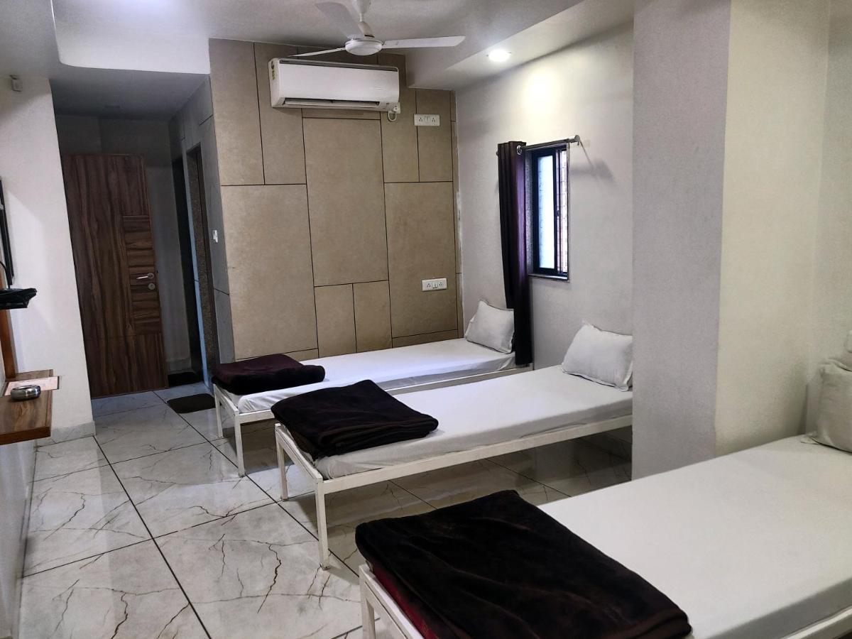 Hotel Milan Ahmedabad Exterior foto